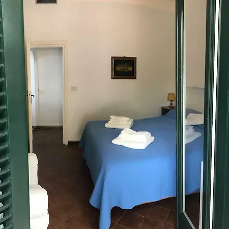 Il Carrubo Blu *
